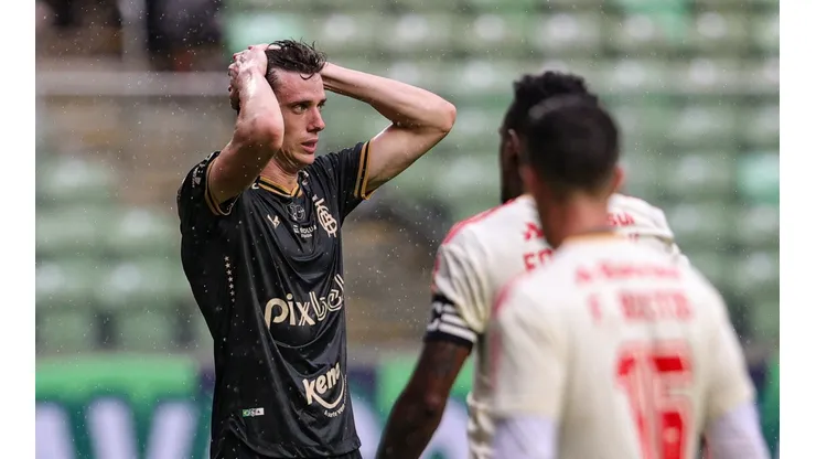 Foto: Gilson Junio/AGIF - Conti se despediu do América-MG no final da temporada