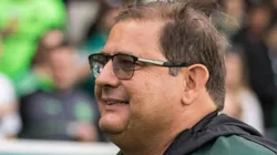 Robson Mafra/AGIF - Guto Ferreira, técnico do Goiás em 2023