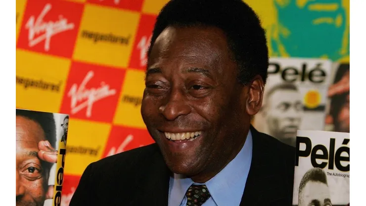 Getty Images/Daniel Berehulak - Pelé anima fãs