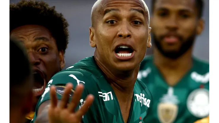Getty Images/Ernesto Ryan - Deyverson fica perto de mudar de casa