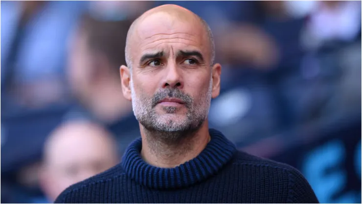 Foto: Setterfield/Getty Images - Pep Guardiola em jogo do Manchester City.