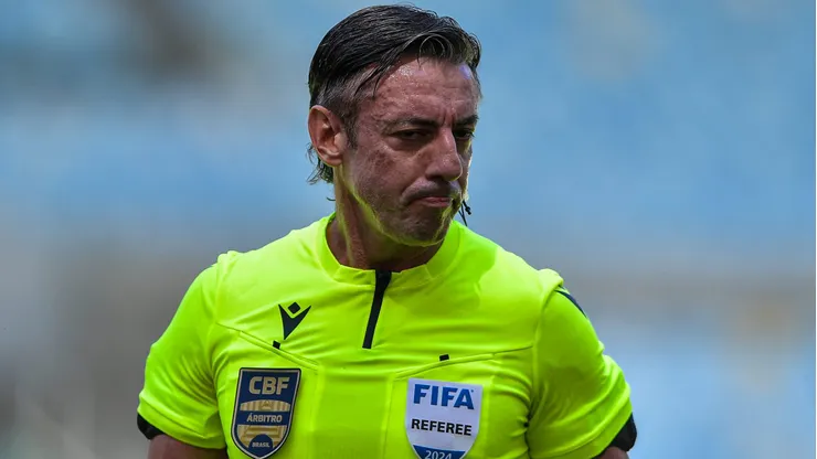 Raphael Claus em jogo do Brasileiro - Foto: Thiago Ribeiro/AGIF