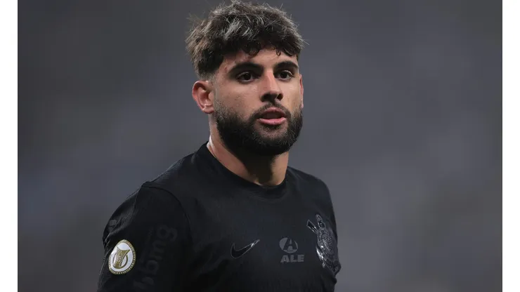 Yuri Alberto está sob olhares atentos e corre contra o tempo para mostrar evolução