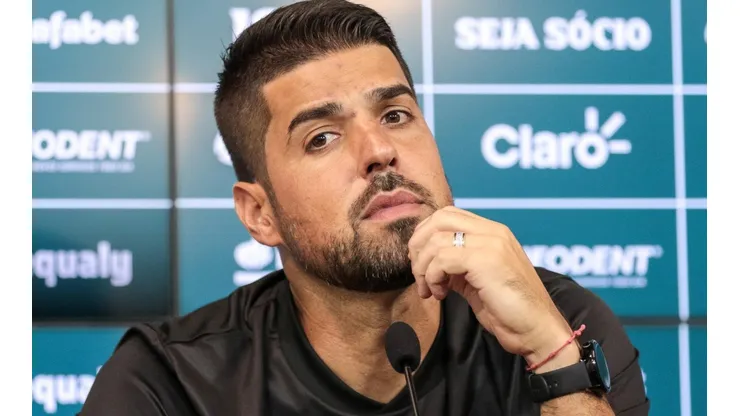 Foto: Robson Mafra/AGIF - António Oliveira está no Coritiba desde o começo da temporada