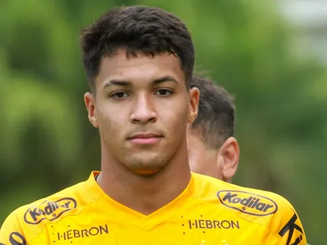 "Sob olhares da direção"; Futuro de 'Parça' de Marcos Leonardo próximo de ser definido no Santos