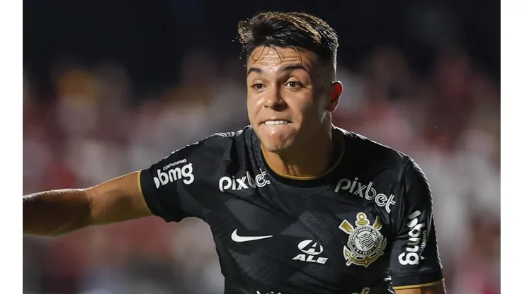 Roni joga no Corinthians - Foto: Marcello Zambrana/AGIF