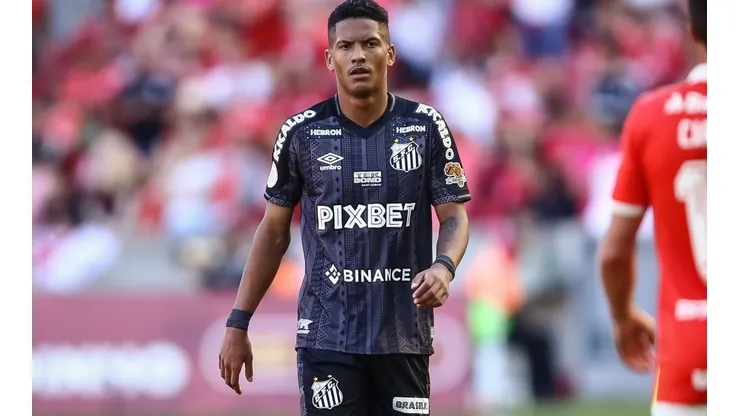 Foto: Pedro H. Tesch/AGIF - Ângelo não está em boa fase no Santos