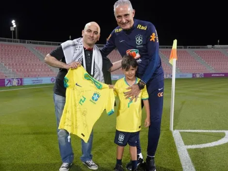 Tite encontra torcedor que carregou seu neto e entrega ‘recompensa’