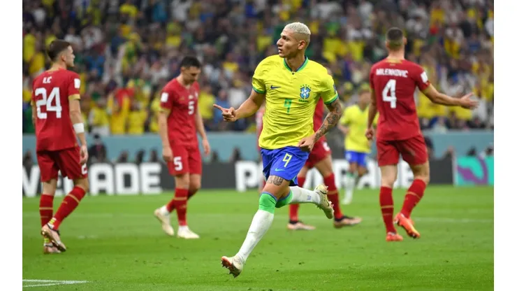 Justin Setterfield/Getty Images - Richarlison comemora gol contra a Sérvia no Qatar 2022