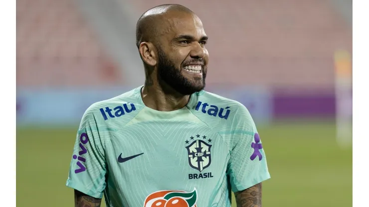 Lucas Figueiredo/CBF - Daniel Alves vira assunto em coletiva