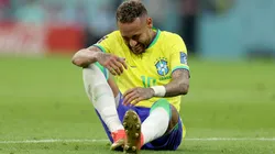 Foto: Lars Baron/Getty Images - Neymar se machucou durante a estreia do Brasil contra a Sérvia