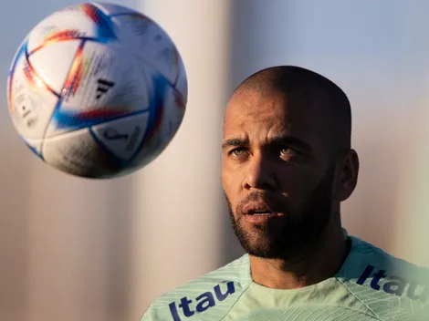 Mauro Cezar não hesita e questiona postura de Daniel Alves na Seleção