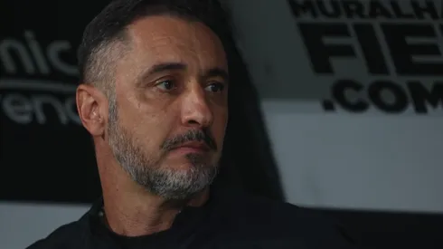 Foto: Marcello Zambrana/AGIF - Vítor Pereira discorda das críticas que meio-campista recebeu