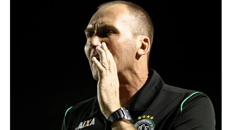 Heuler Andrey/AGIF. Dal Pozzo tem dúvidas na defesa da Chapecoense