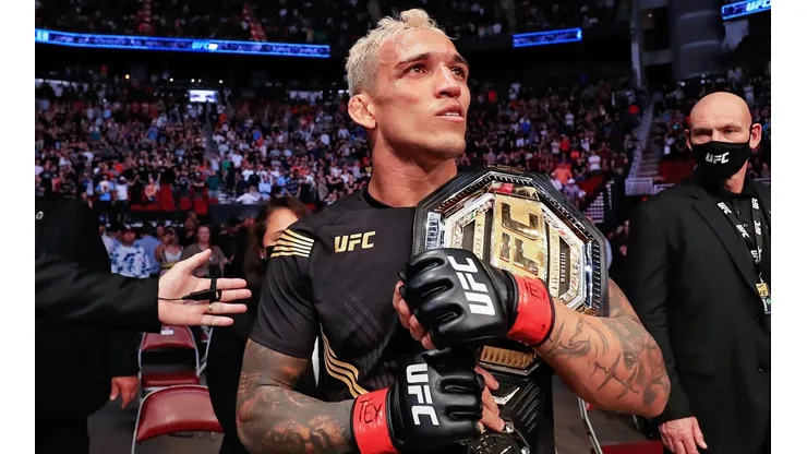 Foto: Carmen Mandato/Getty Images | Charles Oliveira 'Do Bronx'