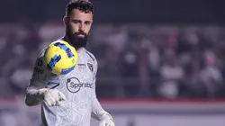 Ettore Chiereguini/AGIF/ "Chega para jogar", "ótimo goleiro"; Torcida se anima com possível substituto de Jandrei no São Paulo.