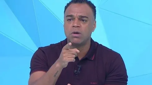Foto: Reprodução/Band - Denílson deu sua opinião sobre o clássico da 32ª rodada do Brasileirão.
