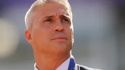 Foto: Nicolás Aguilera - Pool/Getty Images - Crespo passa a ser nome preferido do Santos para a temporada 2023, mas contrato no mundo árabe é empecilho