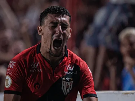 "Só faltou o Baralhas..."; 'Treta' de jogadores do Atlético-GO durante vitória em casa chama a atenção na web