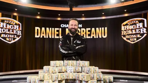 Daniel Negreanu recebeu um grande prêmio no poker (Foto: Divulgação/PokerGO)