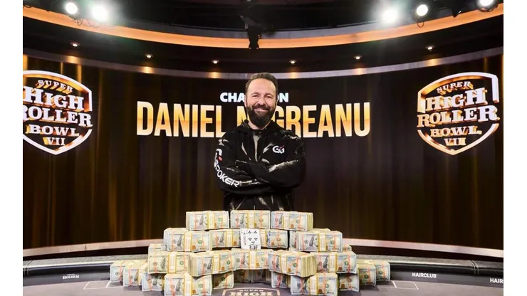 Daniel Negreanu recebeu um grande prêmio no poker (Foto: Divulgação/PokerGO)