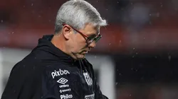 Foto: Marcello Zambrana/AGIF - Odair Hellmann está pressionado no Santos