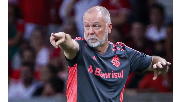 Foto: Maxi Franzoi/AGIF - Mano Menezes: técnico se manifestou após vitória do Inter