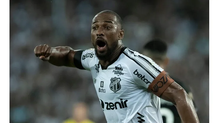 Foto: (Jorge Rodrigues/AGIF) - Luiz Otávio segue se recuperando no Ceará