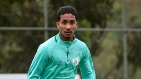 Foto: Reprodução/ América-MG - Arthur, lateral-direito do sub-20 do Coelho