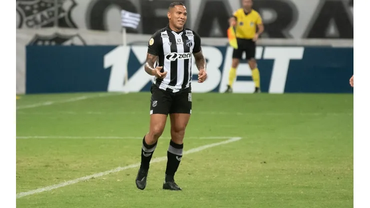 Foto: Kely Pereira/AGIF - Jael falou sobre saída do Ceará