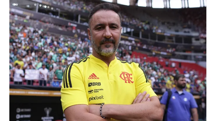 Vítor Pereira no comando do Flamengo - Foto: Ettore Chiereguini/AGIF