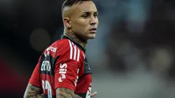 Foto: Thiago Ribeiro/AGIF - Everton Cebolina: atacante está sem espaço no Flamengo