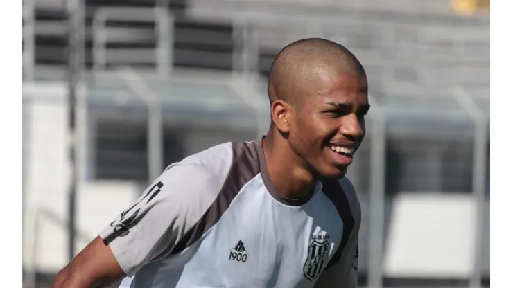 Foto: Reprodução/Ponte Preta - Eliel, atacante de 19 anos