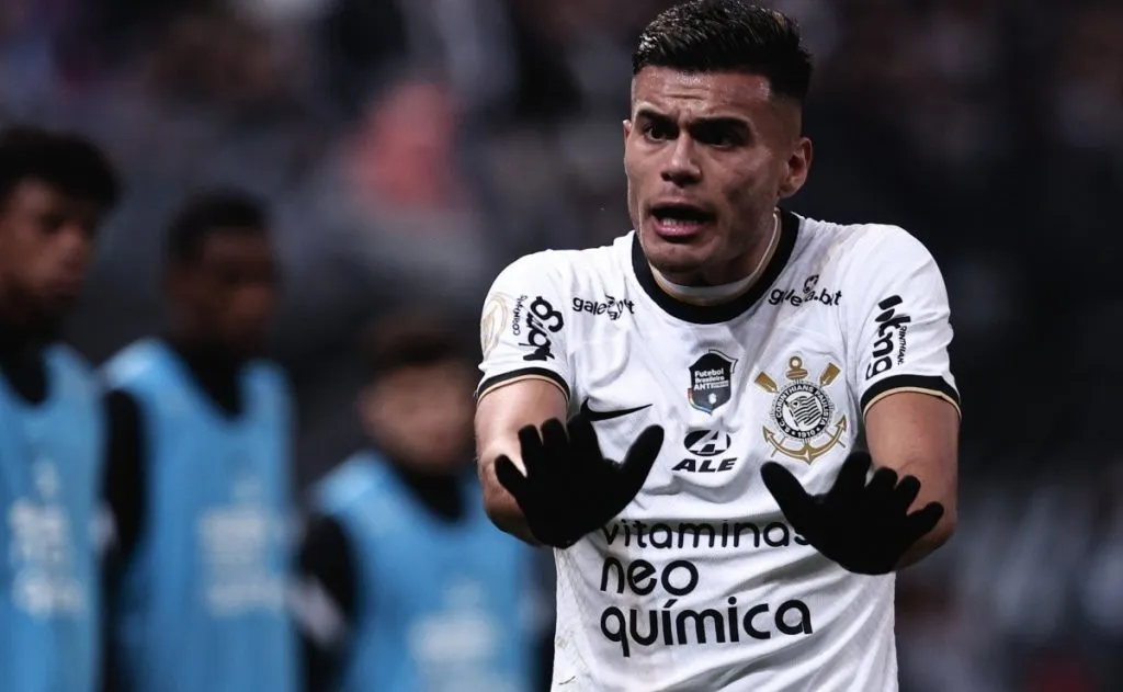 Fausto Vera jogar fora do Brasil - Foto: (Ettore Chiereguini/AGIF).