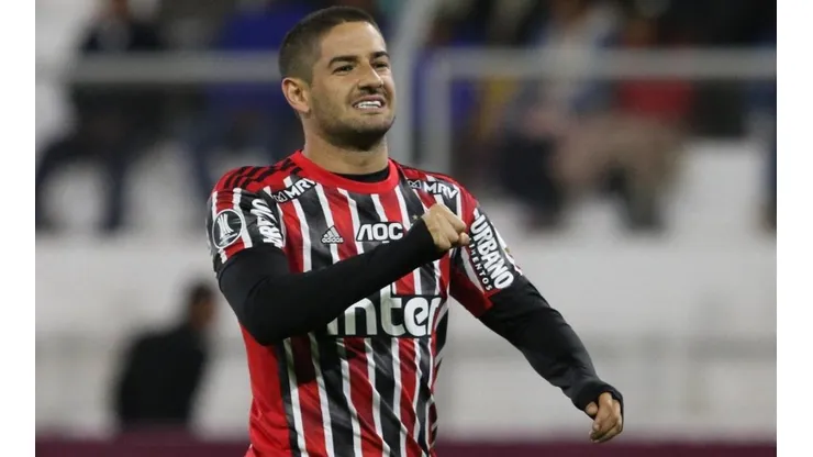 Foto: Rubens Chiri / saopaulofc.net / Divulgação - Pato: atacante tomou decisão sobre a carreira
