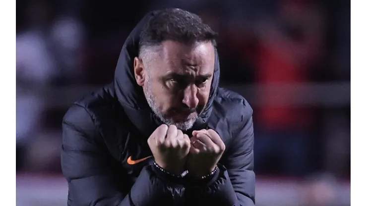 Foto: Ettore Chiereguini/AGIF - Vítor Pereira que aprovou a chegada do jogador no Corinthians.