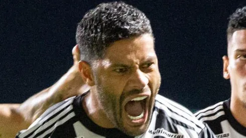 Agif/Fernando Moreno - Hulk se enfurece com o árbitro