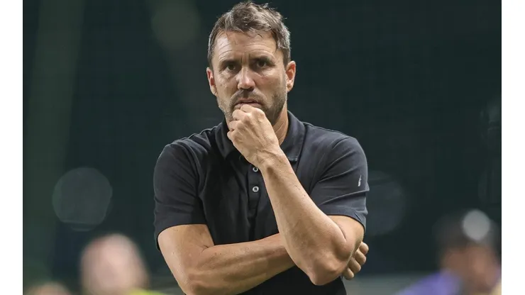 Foto: Pedro Souza / Atlético / Divulgação - Coudet: técnico cobrou melhor desempenho do Atlético