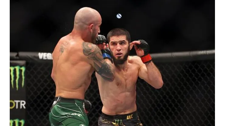 Makhachev e Volkanovski se ironizaram pelo Twitter