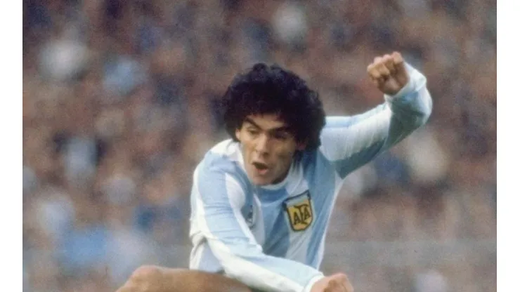 Getty Images/Fotógrafo de plantilla - Maradona é superado por Cano