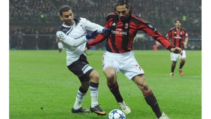 Valerio Pennicino/Getty Images - Último confronto entre Milan e Tottenham em 2011, em jogo válido pelas oitavas de final da Champions League