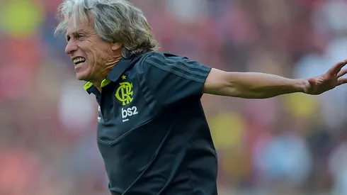 Foto: Thiago Ribeiro/AGIF - Jorge Jesus pode levar Felipe Jonatan ao Fenerbahçe, abrindo vaga para contratação de LE no Santos