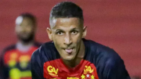 Luciano Juba vai ficar livre em agosto - Foto: Rafael Vieira/AGIF