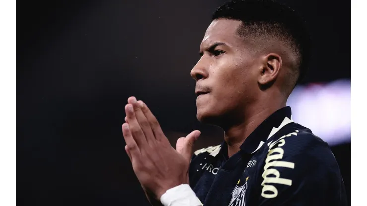 Foto: Ettore Chiereguini/AGIF - Ângelo deu forte declaração após o Santos perder mais um clássico