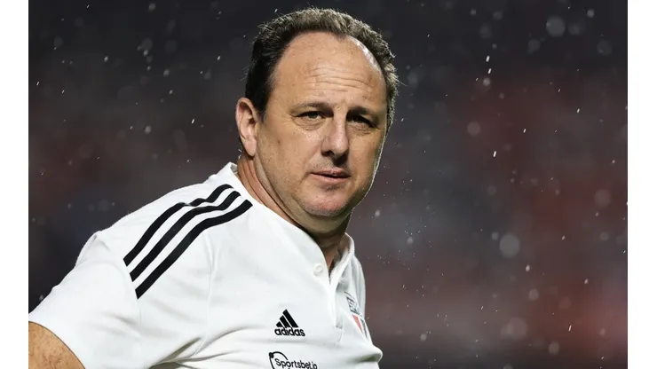 Foto: Marcello Zambrana/AGIF - Rogério Ceni foi lembrado pela torcida após grande atuação de Galoppo