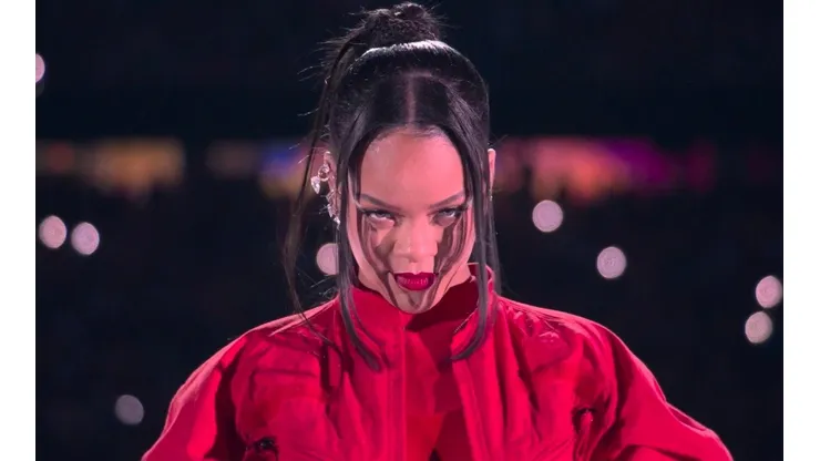 Rihanna em sua apresentação no show do intervalo