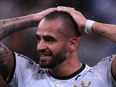 'Parça' de Renato Augusto fica queimado e Fiel pede saída: "Vai logo"