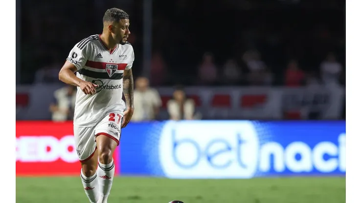 Marcello Zambrana/AGIF/ Rato, Calleri, David +8; Ceni busca alternativas para montar São Paulo no clássico contra o Santos.