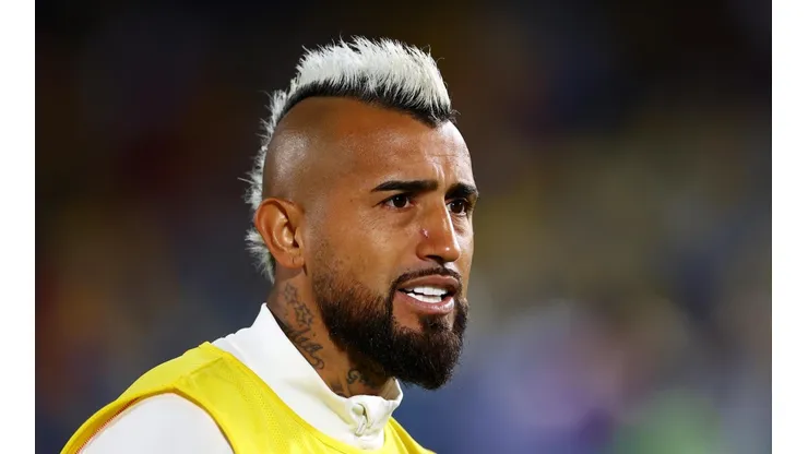 Foto: Michael Steele/Getty Images - Vidal nunca conseguiu assumir a titularidade no meio-campo do Flamengo.