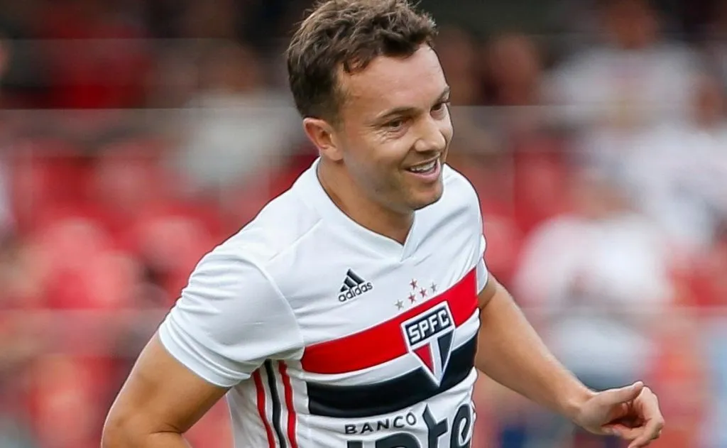 Getty Images/Miguel Schincariol - Dagoberto reprova situações no São Paulo.